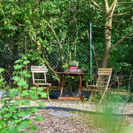 Spacious Wooden Cottage With Infra-Red Sauna At Veluwe Putten Bagian luar foto