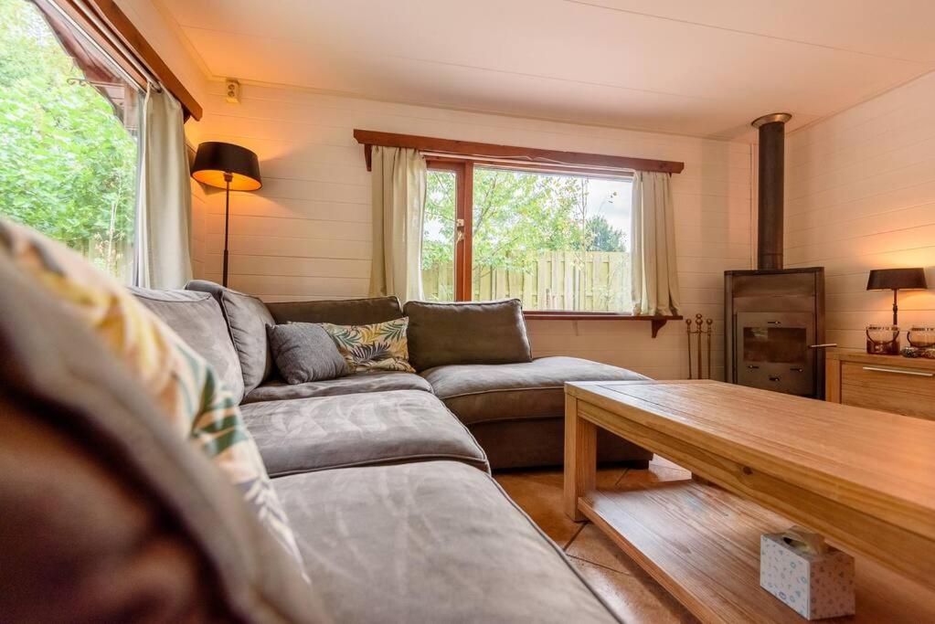 Spacious Wooden Cottage With Infra-Red Sauna At Veluwe Putten Bagian luar foto
