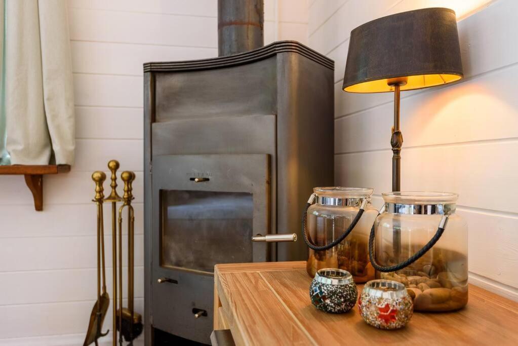 Spacious Wooden Cottage With Infra-Red Sauna At Veluwe Putten Bagian luar foto